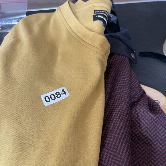 Men's Bolle Golf Vest X Large Gold Yellow V Neck - Picture 9 of 9